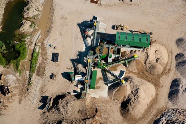 sheehanskips's tweet image. &quot;Sky&apos;s the limit&quot; for #recycledaggregate #birdseyeview