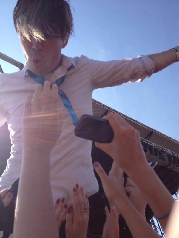 anna_wilson3's tweet image. @JoshRamsay  when he was singing right above me rocking out :) #willneverforgetit