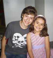 Maisa_SBT's tweet photo. Oi sai mais cedo hoje.Eu e o @RenanCuisse Saindo juntos http://t.co/QZ8RE1EX