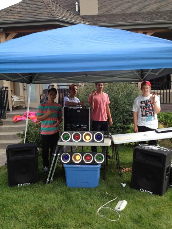 HunterBWoods's tweet image. RT if youll be posted here tommorrow night #BBQ2012Pt #PROJECTBBQ