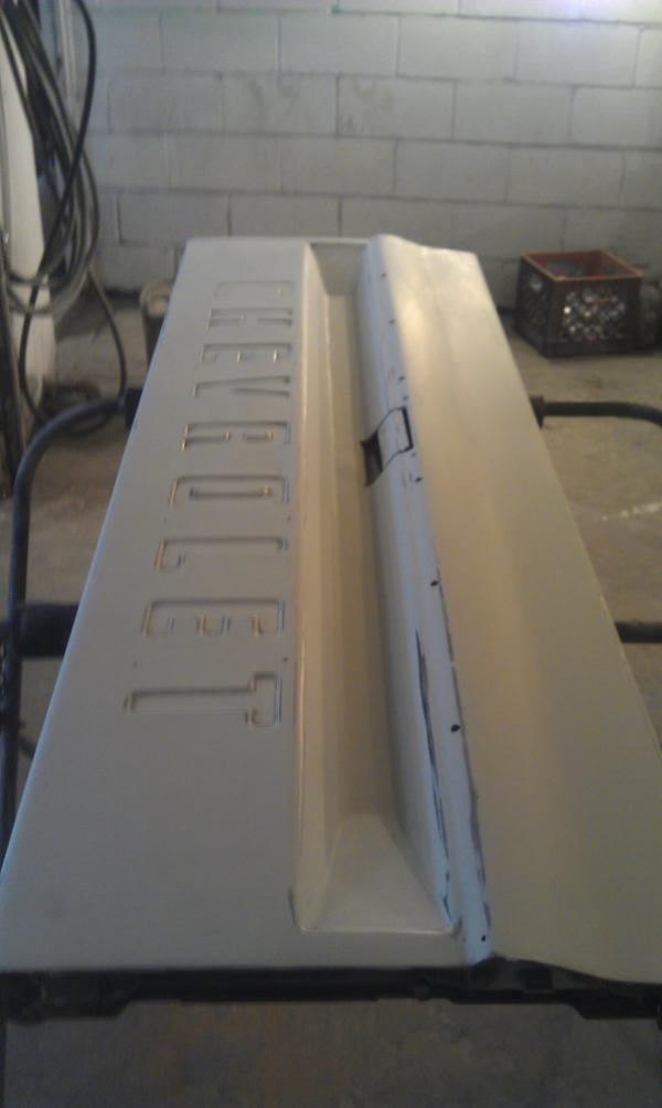 oldgreen's tweet photo. Tailgate ready for paint. http://t.co/noiZMtl9