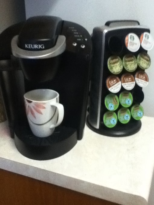 Save me please. No sleep and the first day of no pop...I'm a zombie. http://t.co/hHkrTGI8<a href="/tag/mvsales"class="tags"><span>#mvsales</span></a>