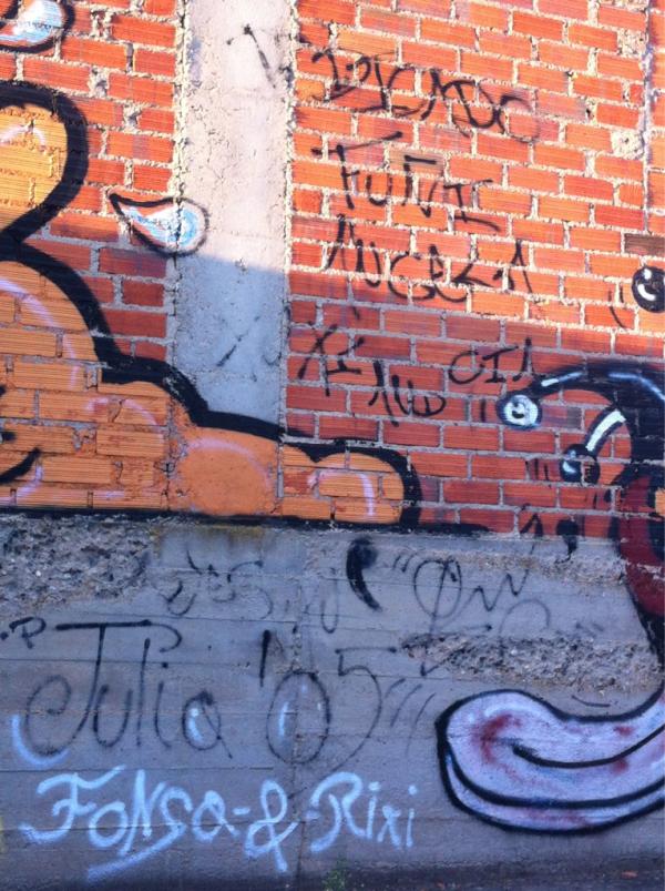 ridv00's tweet photo. gratos recuerdos en un viejo templo ... @angelallg ... siempre fui un detallista ! http://t.co/BiMaqkcq