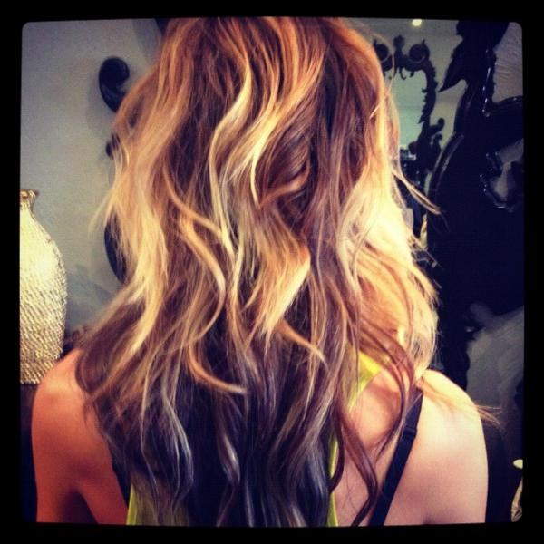brittbritton's tweet photo. #ombré by #brittany@HairLoungeM 
Come see me 
Hair lounge by Miranda. @Katdamn http://t.co/R8p8P8Pb