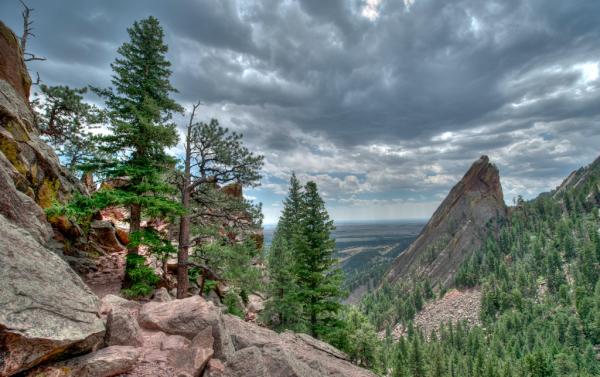 HDRPhotoBlogger's tweet image. With views like this, I'm thinking Colorado might be a nice place to live. #HDR #photography #Chatauqua