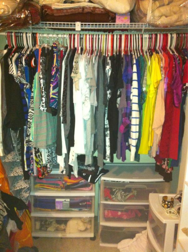 cait_marie8's tweet image. I HAVE to have a bigger closet than this at the apartment I get in a year and a half. I mean a WALK IN DAMNIT. #2small