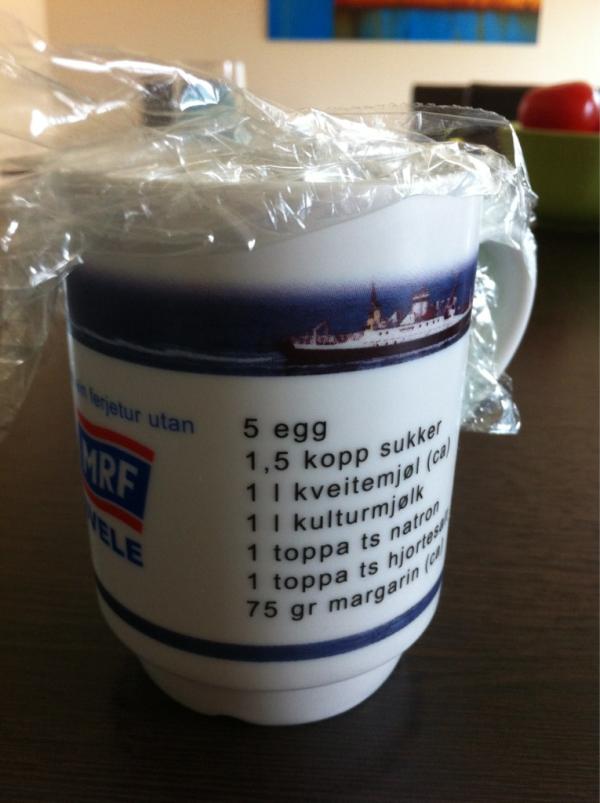 kjellenbigset's tweet photo. Kjære heile twitter-verden! Her fe dokke verdens mest dyrebare oppskrift.  Svelerøra bør rørast ihop med påhengar.#MRF http://t.co/koaiKAhI