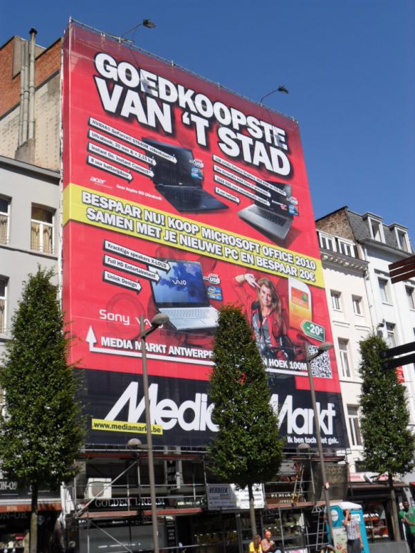 MediaMarktCC's tweet photo. Komt dat zien, komt dat zien. Nu op het Astridplein! http://t.co/tmHOn5Wr
