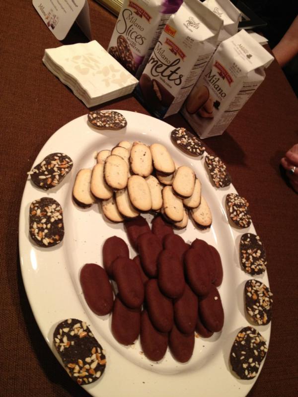 metronest's tweet image. Great Milano cookie! @pepperidgefarm