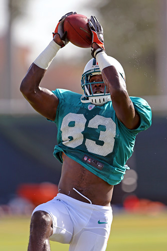 Pic of <a href="/MiamiDolphins/">Miami Dolphins</a> <a href="/j_fuller8/">Jeff Fuller</a> from practice today... #NiceGrab