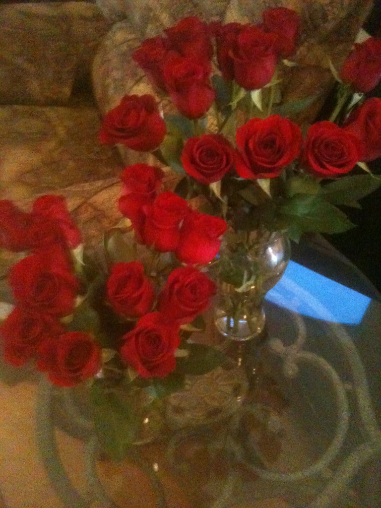 TW Pornstars - Hotwife. Twitter. 2 dozen Red Roses from my Man!! I must