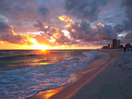 RealSouthTV's tweet photo. @PCBeach #Florida made @TripAdvisor list of 10 spectacular sunset member photos! http://t.co/70ydvKVT