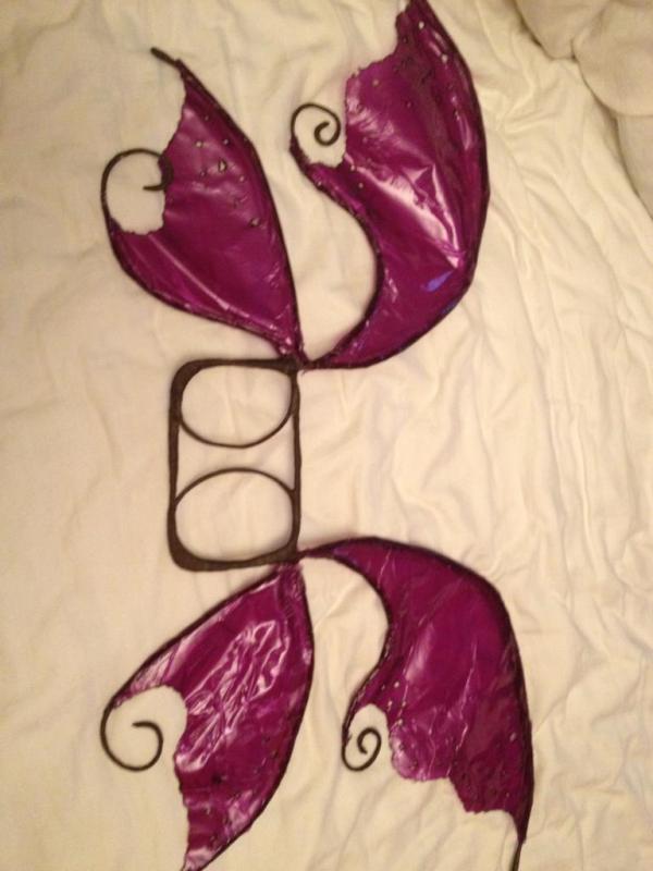 BendyGal's tweet image. If only my wings could fly home and meet me there! #packingNightmare