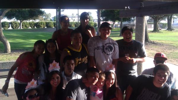 csanchez729's tweet photo. Family picture! http://t.co/5ufQFxyZ