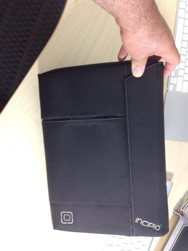 Marcvatic's tweet photo. I lost my strap to my favorite @myIncipio bag! I wonder if they have the straps? http://t.co/81N1Q9HT