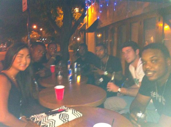 ShiftaTimeless's tweet photo. Just got to las olas it's about to be show time at the Irish pub the whole team is here #show time #tmlss http://t.co/KuAtzlu5