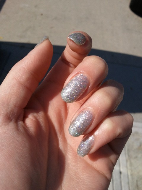 I missed la! Just got my nails done!! http://t.co/ipU08O7a<a href="/tag/redlipstick"class="tags"><span>#redlipstick</span></a>