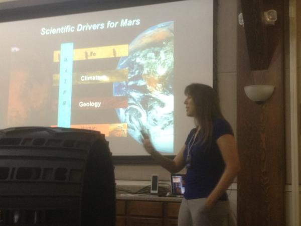 NASAArmstrong's tweet photo. Dr. Kelly Fast from NASA HQ talks about MSL Landing at the AERO Inst in Palmdale for Thursday Night on the Square http://t.co/vrmcvSsx