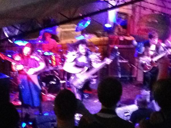 EmKMitis's tweet photo. PowerGlove at Mohawks in Austin! EXCELLENT!!! Can't wait for #MCChris!! http://t.co/2aYcYGXL