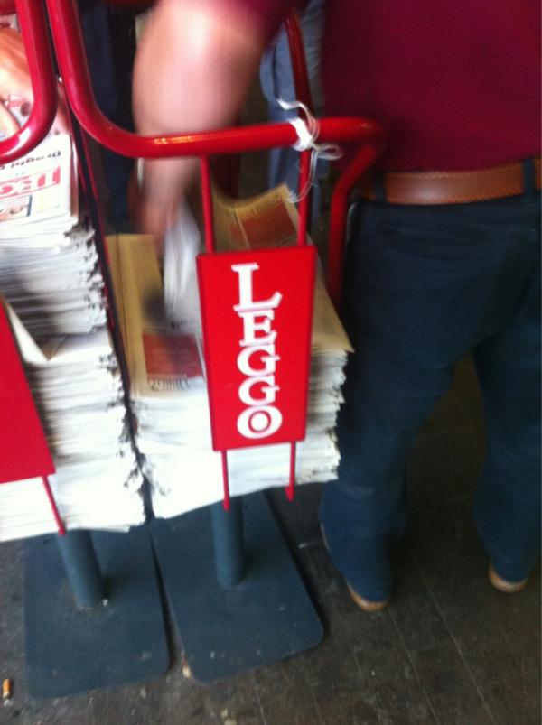tomroyd's tweet photo. @SimonSimmers #leggo http://t.co/275pwZji
