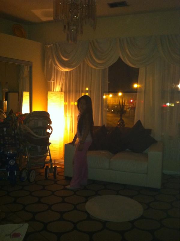 gypsyaprilchi's tweet photo. My sis http://t.co/eukftKgZ
