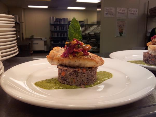 mahabalipuram's tweet photo. Halibut with wild rice Basil emulsion sauce http://t.co/Ncm35MtN