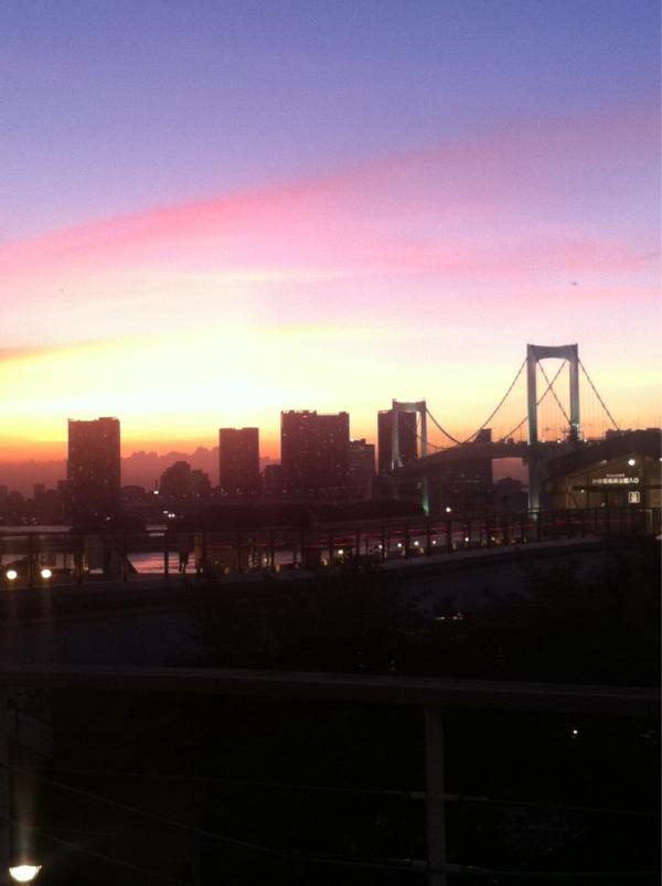 tmm139's tweet photo. bills初めて行った～♥からの夕焼けきれい♡ http://t.co/bZON6Gcg