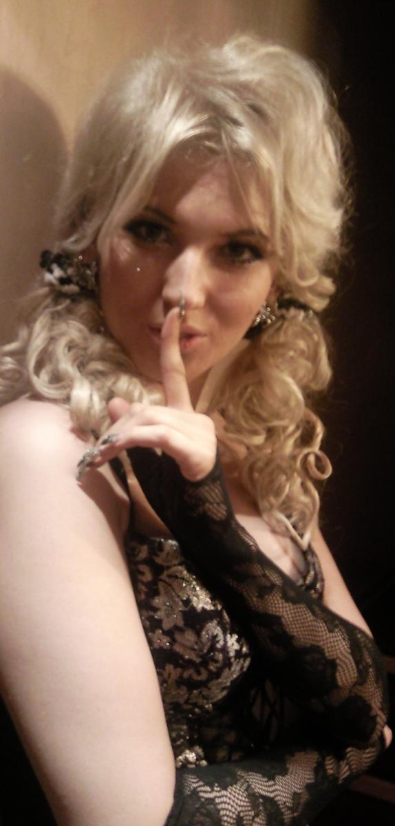 Christina Love’s pics and videos