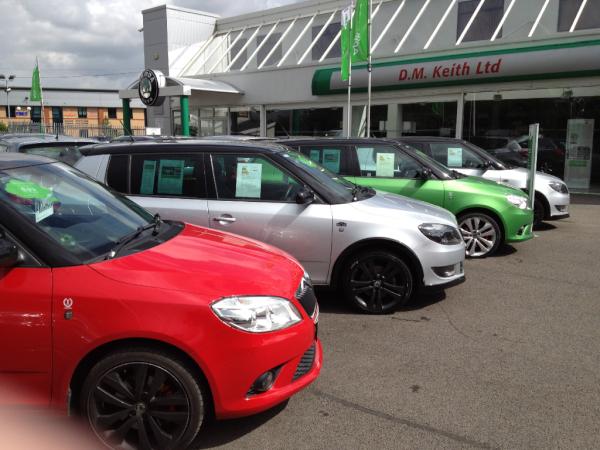 DMKeithLeeds's tweet image. check out the sporty Fabia's @DMKeithLeeds #vrs #montecarlo