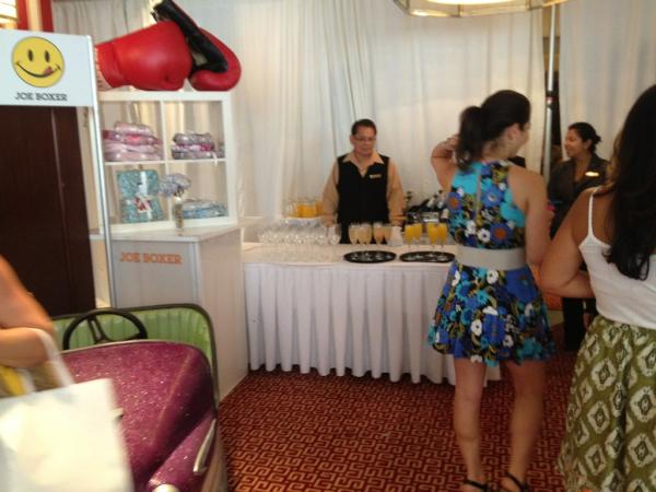 metronest's tweet image. At the Badgley Mischka champagne brunch.  Sweet:)
