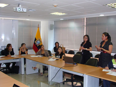 InnovaEcuador's tweet image. MCPEC capacitó a las empresas ganadoras de InnovaEmpresa e InnovaConocimiento en compras públicas bit.ly/RhBHed