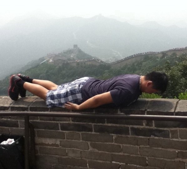 PlankSociety's tweet photo. RT @JamesLightningL: @PlankSociety how bout some historical site planking? Great Wall http://t.co/vBkDmCtT