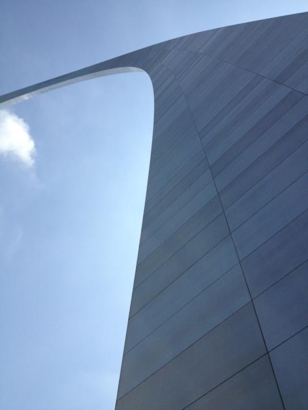 VB365's tweet photo. The St. Louis arch is ridiculous! http://t.co/Wm6pKd7Z