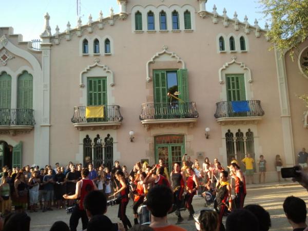 Comença el quina barra!! la festa es #groga #festamajorsantjust