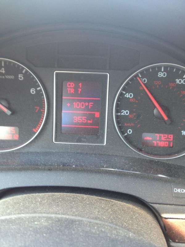 heyymandz's tweet image. It is WAY to hot out.. #notlikingit