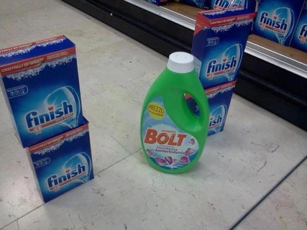 ericgrothejr's tweet photo. Sick pic of BOLT near the FINISH. http://t.co/fu9Rsv91