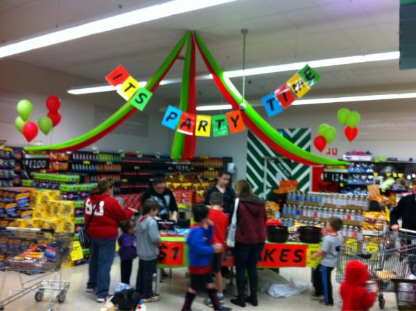zeebu80's tweet photo. Let's get this Blakes Crossing Longlife party started!! @StephenBryers @CDStevenson http://t.co/waQjwH0r