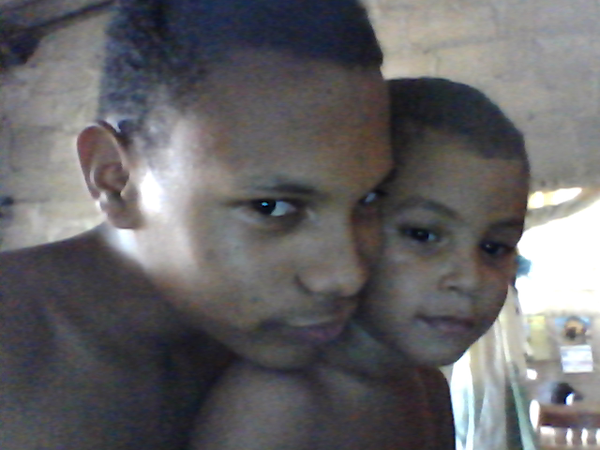 POLforeveramazi's tweet photo. yeah this is #SOGOOD! yeha #ME and #MYBRO! RT yeah #ILOVEBRO http://t.co/16lEj6on