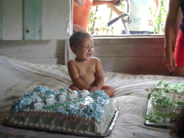 ArielDeArmas's tweet photo. My sobrino en su primer bithday http://t.co/SUe9mN2X