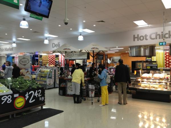 ChrisBarrett16's tweet photo. Cheese Expo on till 4pm at Woolies Oakleigh South - customers loving it @MhudsonCom @ptemminghoff http://t.co/njwnmLFm