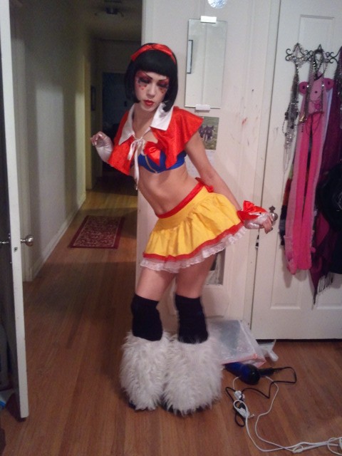 Mm. snow white asphyxia. http://t.co/6hTtOdKt<a href="/tag/no"class="tags"><span>#no</span></a>