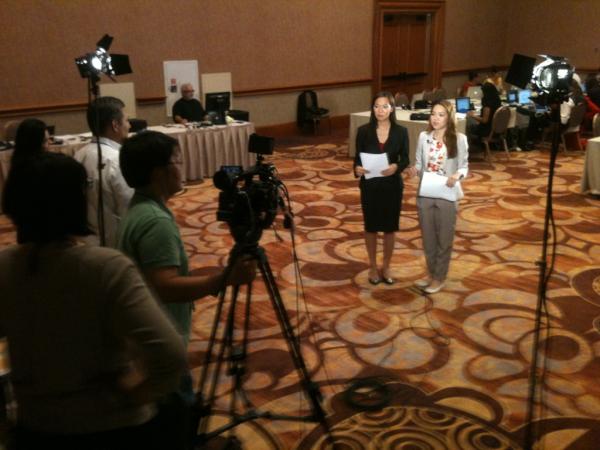 Samynemir's tweet photo. #UNITYNews reporters @jessicatsavage and @brittanyrton filming the last#Unity12 newscast. http://t.co/6jbRNFMU http://t.co/Yoi1UBrX