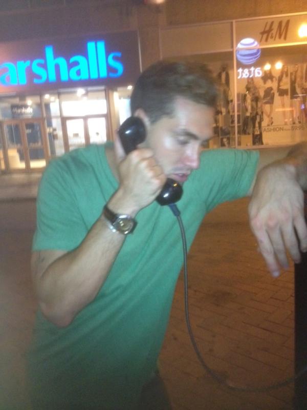 llcoolwood_'s tweet photo. Im at a payphone tryinnnn to call....  Hopefully a homeboy picks up http://t.co/ZGgCKfMS