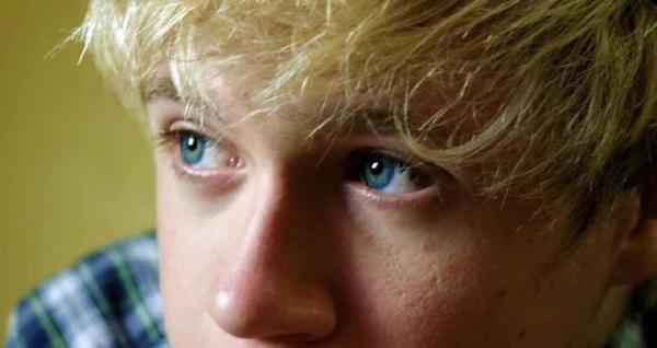 LKhatib98's tweet photo. @NiallOfficial U have the nicest eyes! ♡♡ http://t.co/d1y0nnZ8