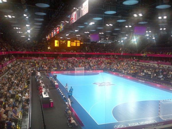 Copper Box Aréna, cest la rue les blues de la "balle a la main" vont decrocher l'or