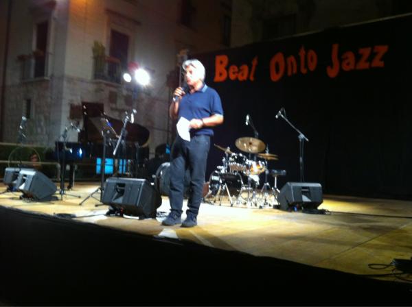 beatontojazz's tweet photo. Tutto pronto per l'ultima serata del #beatontojazz http://t.co/oIVgST1B