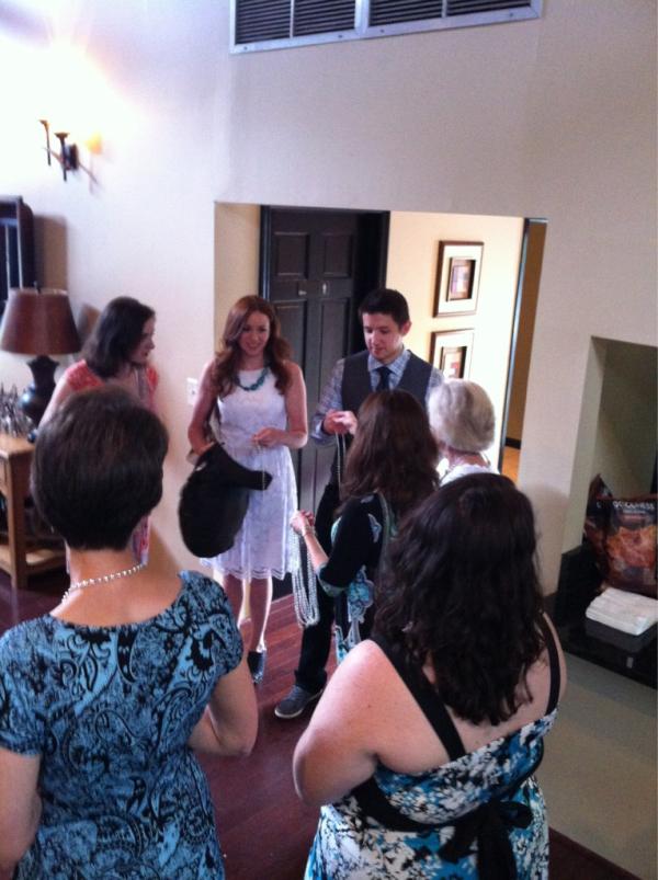 Schlag111's tweet image. #DATSHOWER