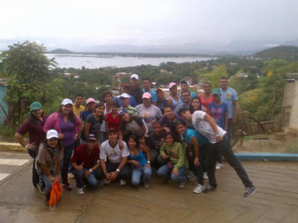 miguelignaciof's tweet photo. #enajo2012 peregrinos de la parroquia santa rosa de lima de charallave,en Bella Vista Cagua. http://t.co/QygwmEUx