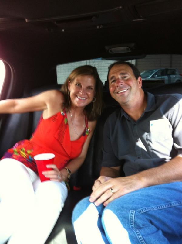 maf2112's tweet photo. My parents be ready for y'all! Shout out for their 25th anniversary? @kennychesney @TheTimMcGraw @elliefellBOMB http://t.co/Kk1D05ed