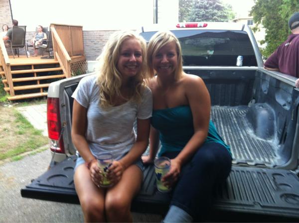 ashleybothe's tweet photo. @birdyyy18 here we go round 2 #tailgating #ginvodka #blondebombshells http://t.co/wbsYnYDy